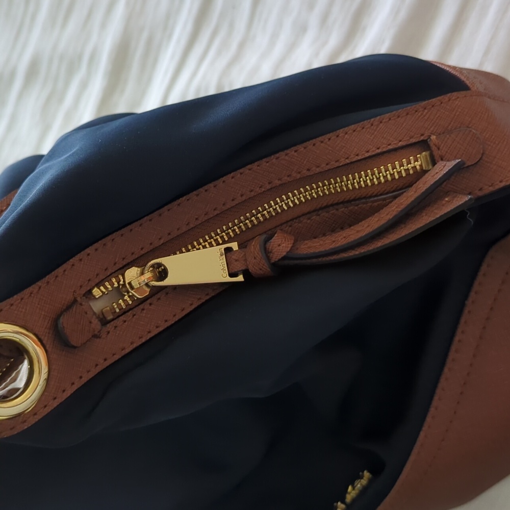 Calvin Klein handbag - Picture 4 of 5